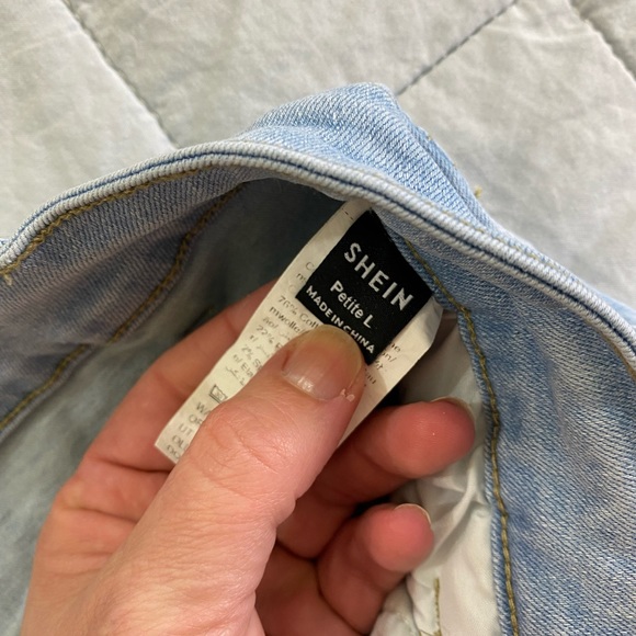 SHEIN petite flare jean size L - Picture 2 of 3